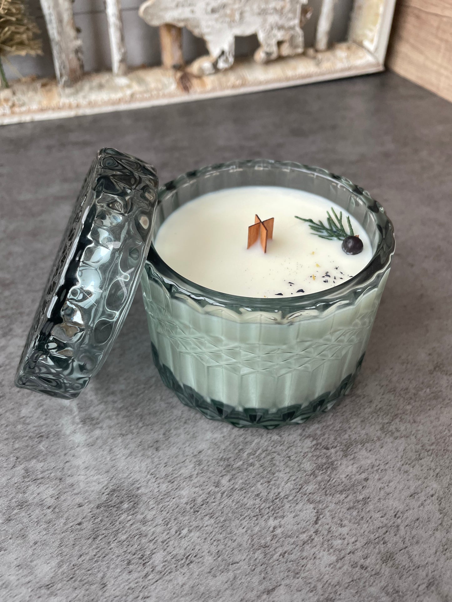 Frosted Juniper Wooden Wick, 7 oz