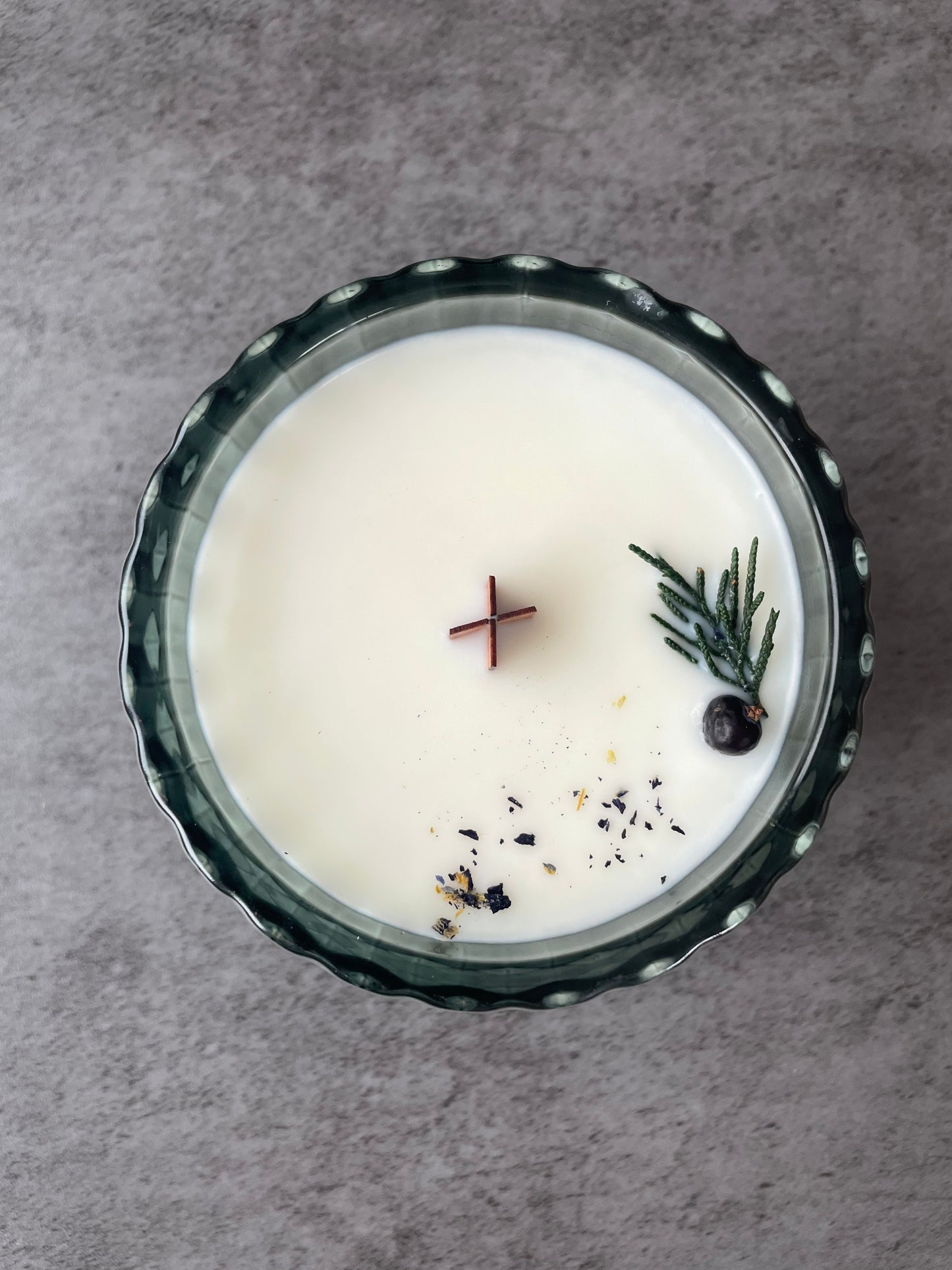 Frosted Juniper Wooden Wick, 7 oz