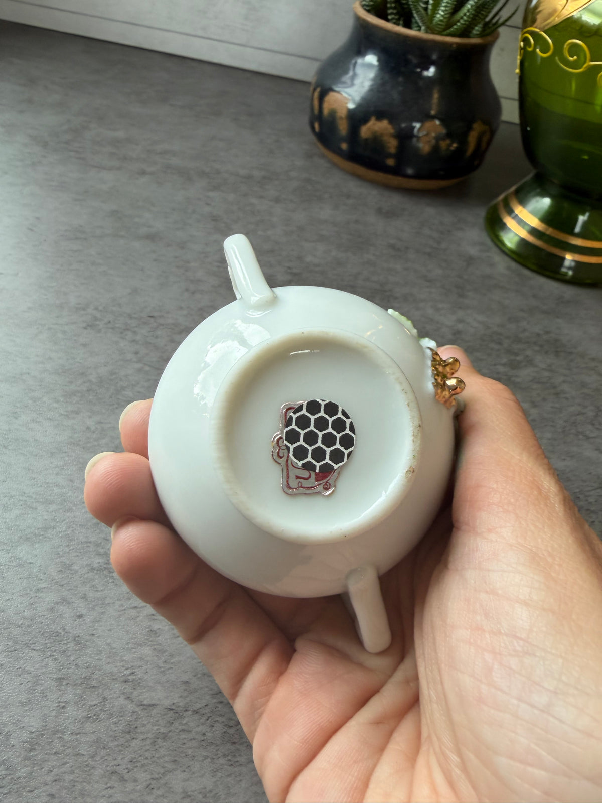 Matches holder
