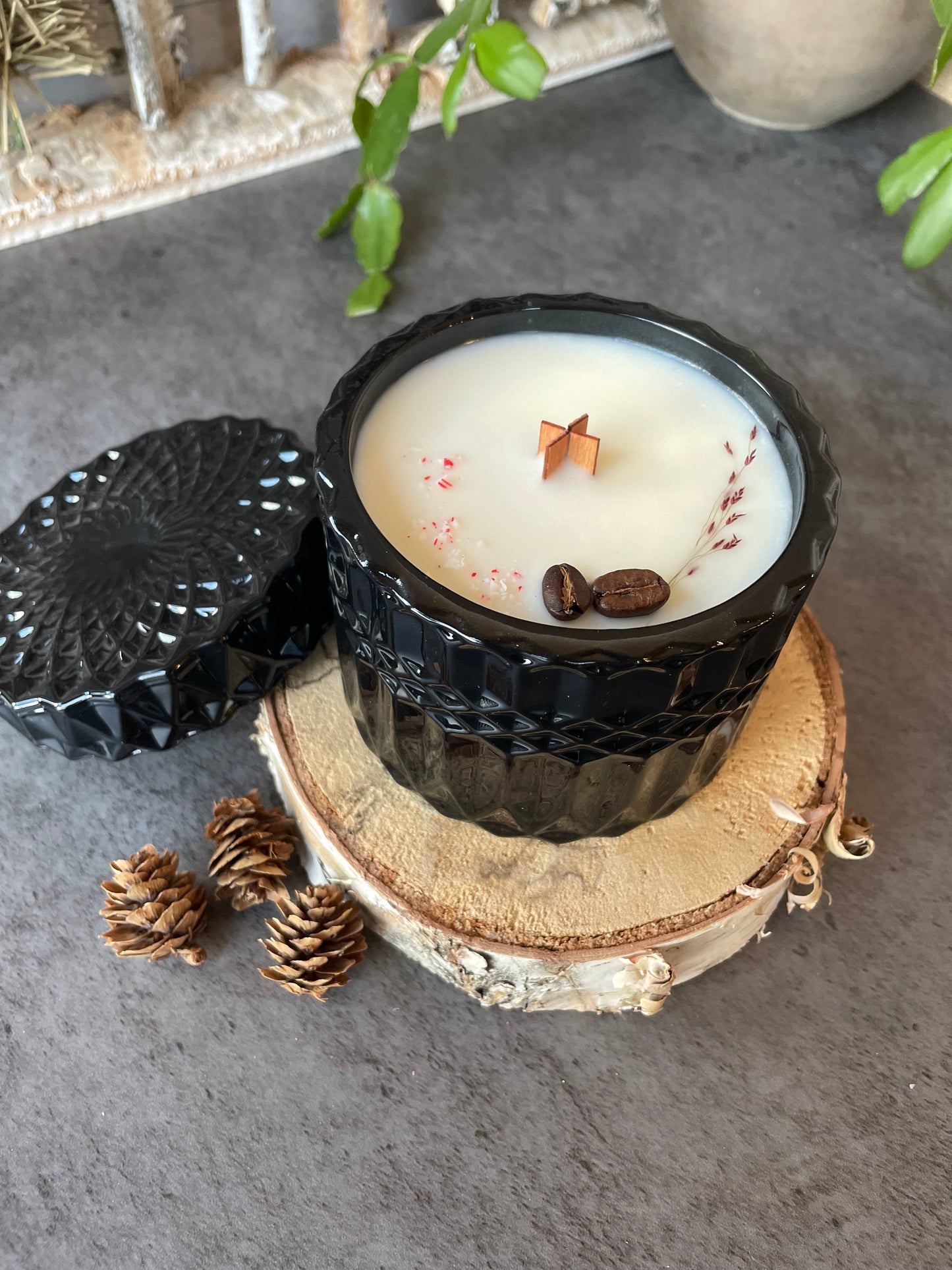 Peppermint Mocha Wooden Wick, 7 oz