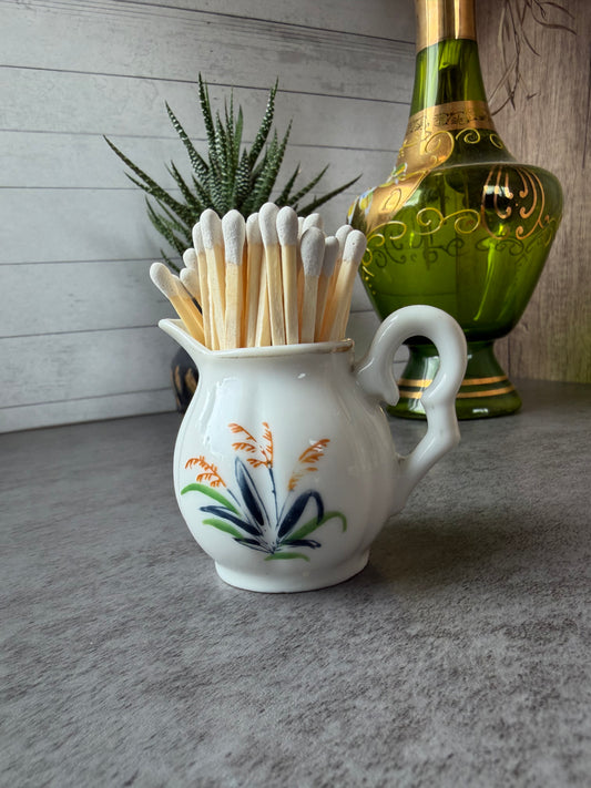 Matches holder
